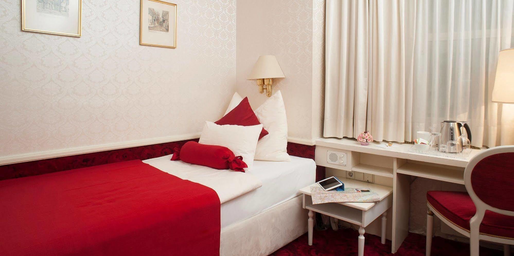 Elaya Hotel Vienna City Center Екстер'єр фото